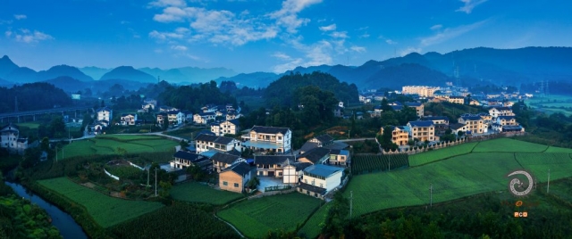 $vo['fname']|default='黔北大地乡村自然风光秀丽，生态良好