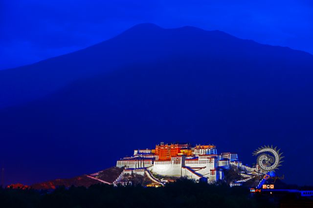 蓝色布达拉