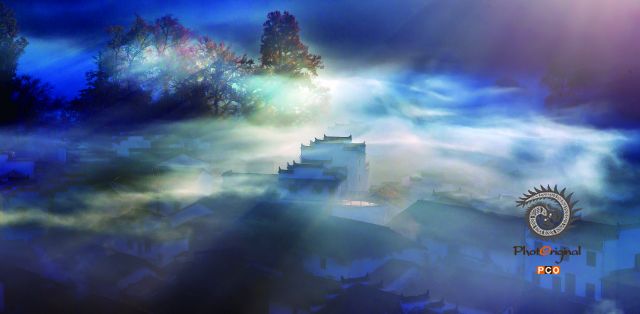 山村晓雾