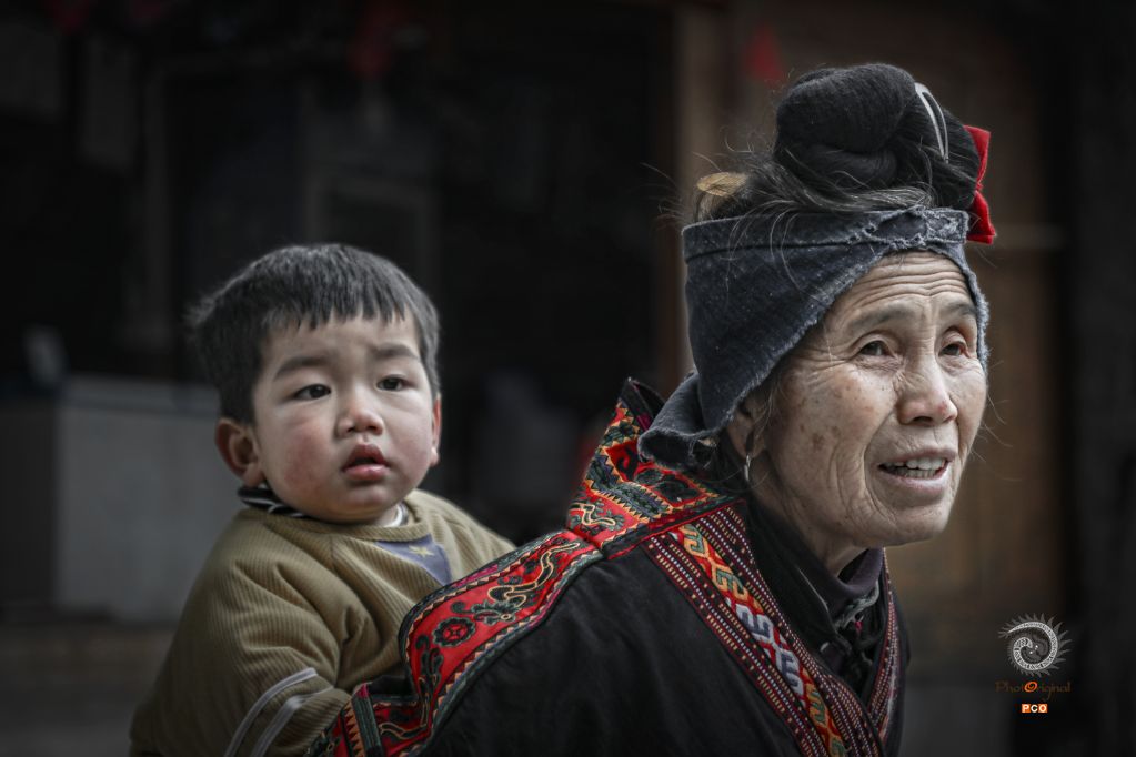 《隔辈》