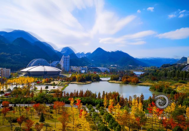 贵州最美大学校园之冬夏