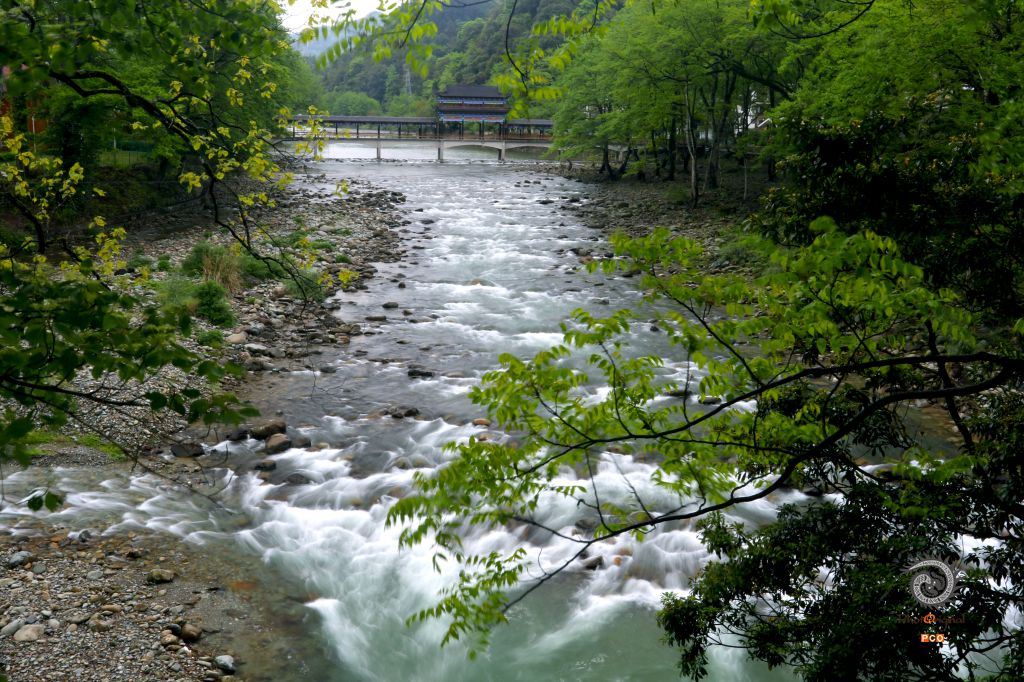 锦江两岸