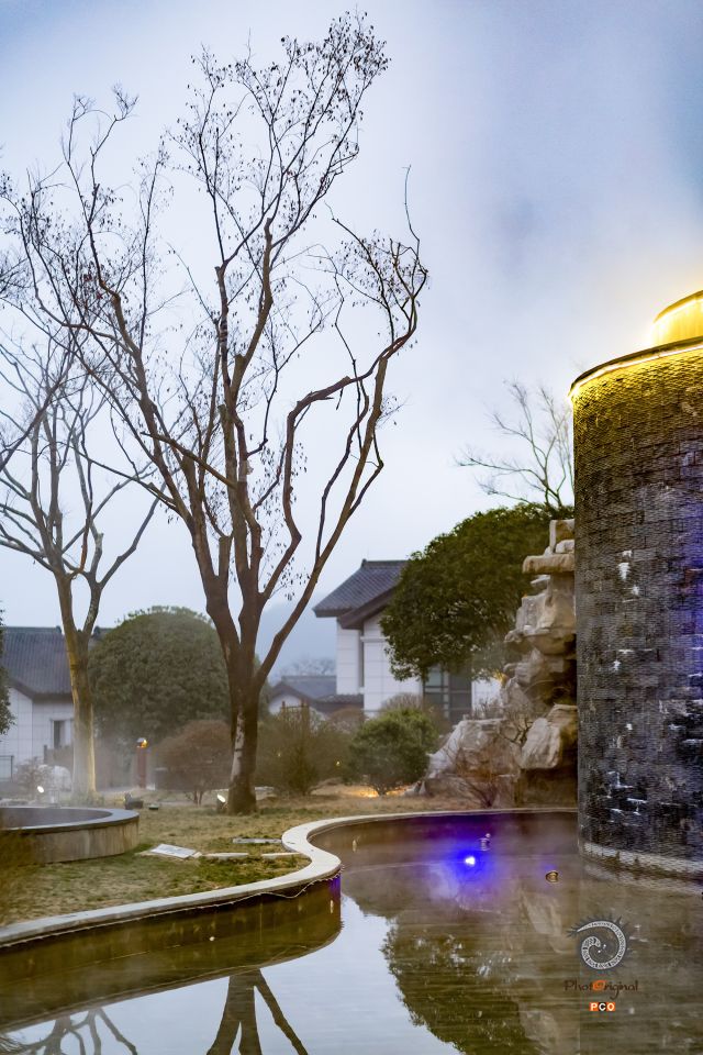 花间池温泉小景