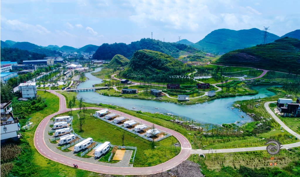 六枝落别三一八房车基地