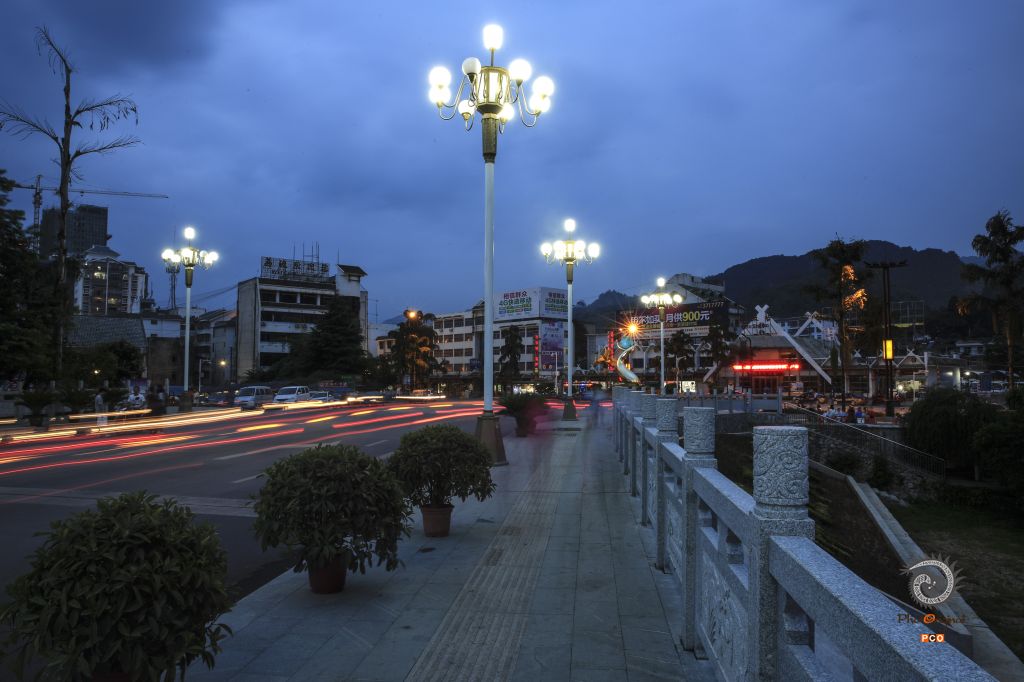 《荔波夜色》