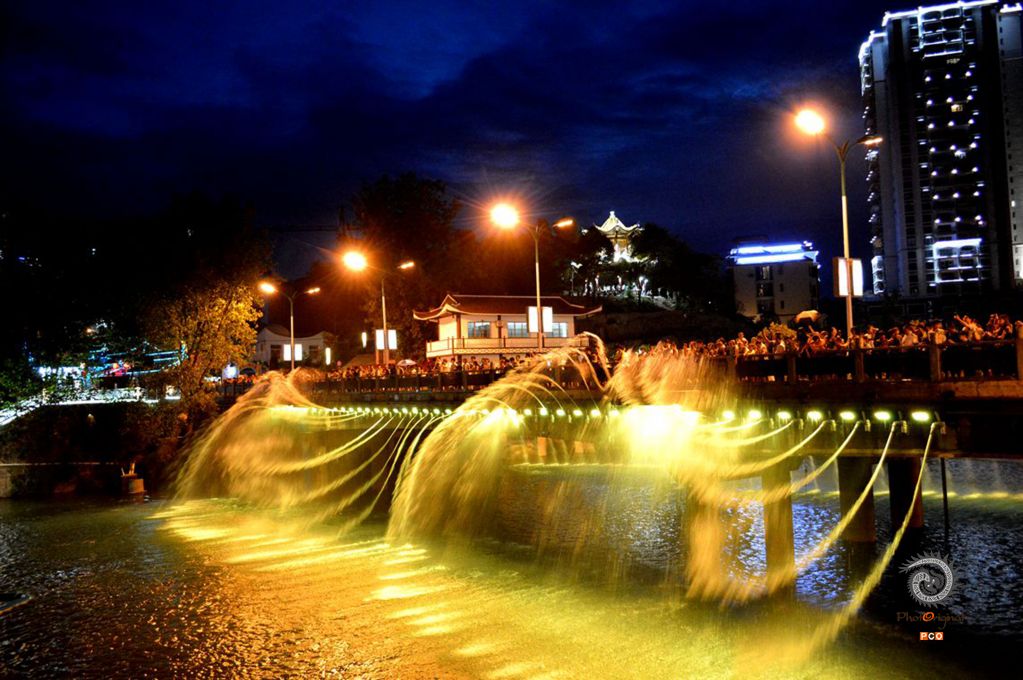 湄江夜景