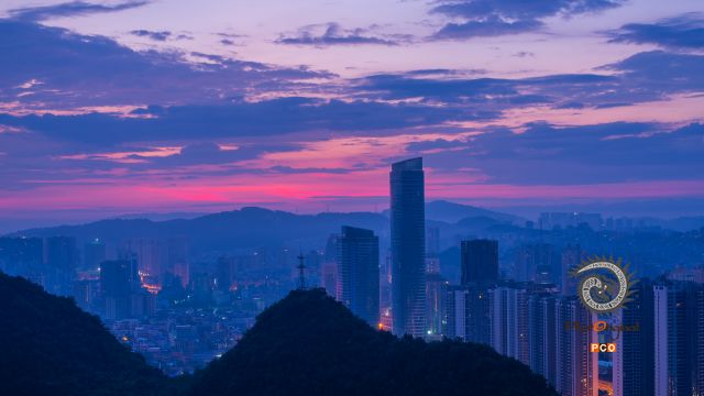 朝霞云岩