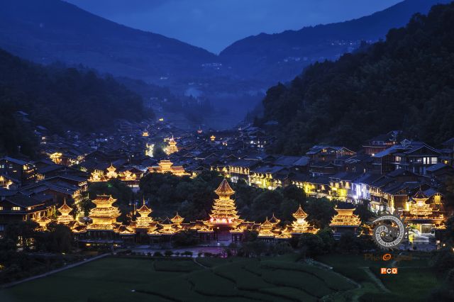 鼓楼灯影