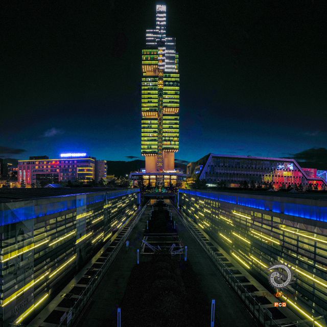 数博中天夜色美