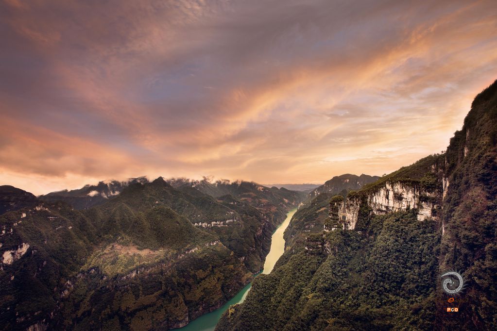 乌江晨景