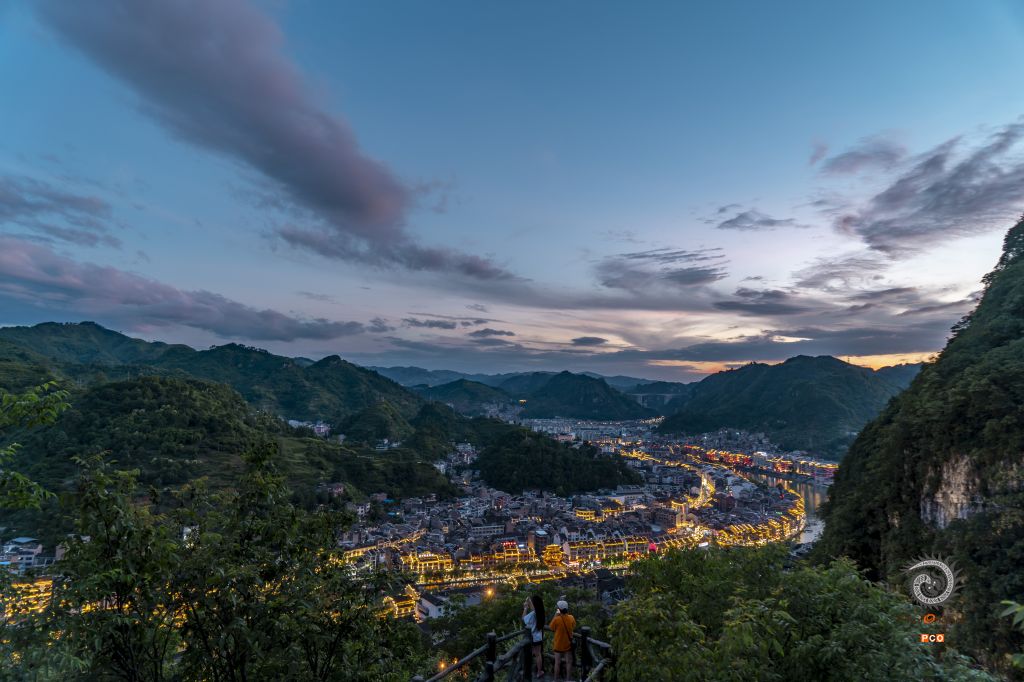 镇远古城夜景