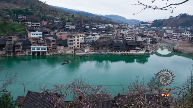 春到重安江
