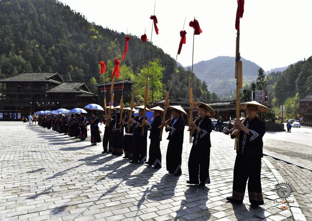 高山流水——千户苗寨拦门酒