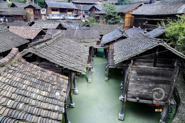 《水上粮仓》