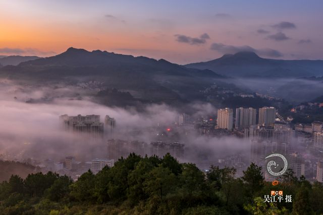 黄平晨曦