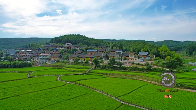 移民村寨 安居乐业