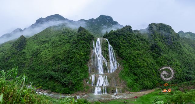 滴水滩瀑布