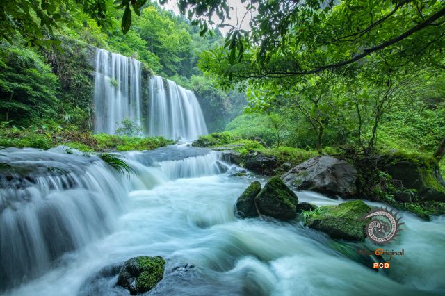 黄平石板河瀑布群