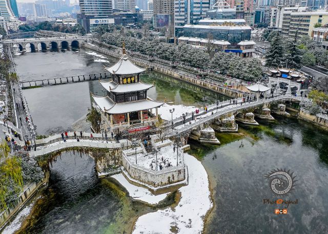 瑞雪罩筑城、