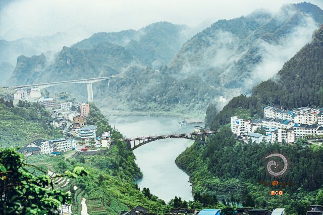 勇渡乌江天险地