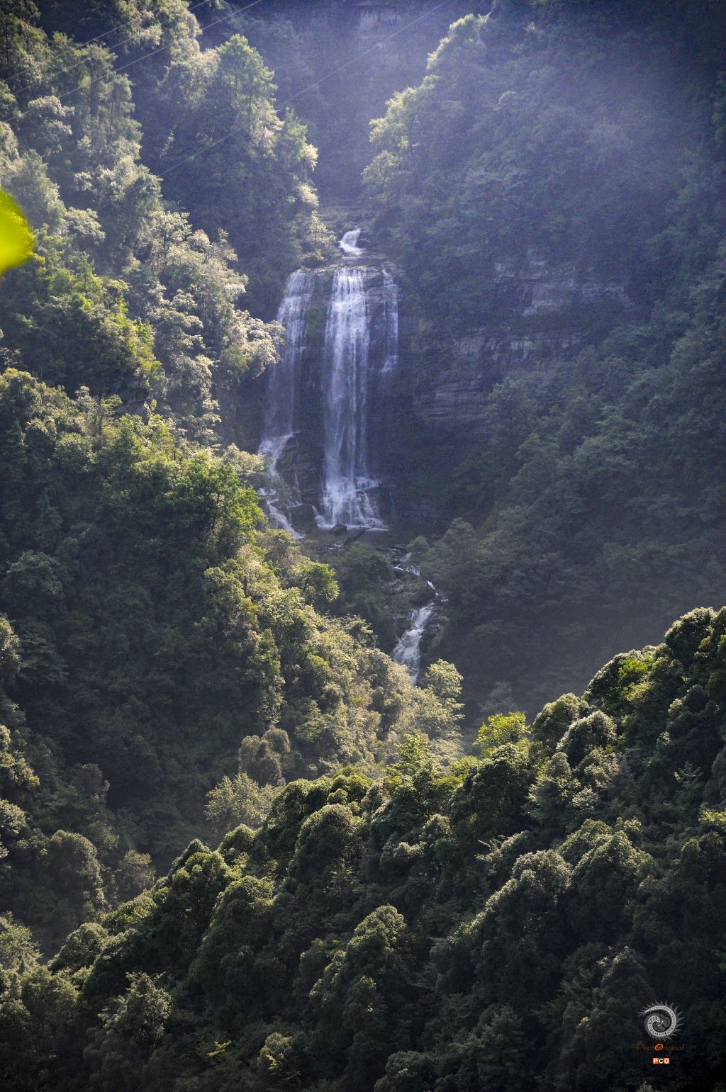 《梦幻山泉》
