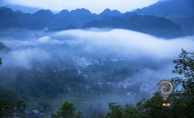 山村山景
