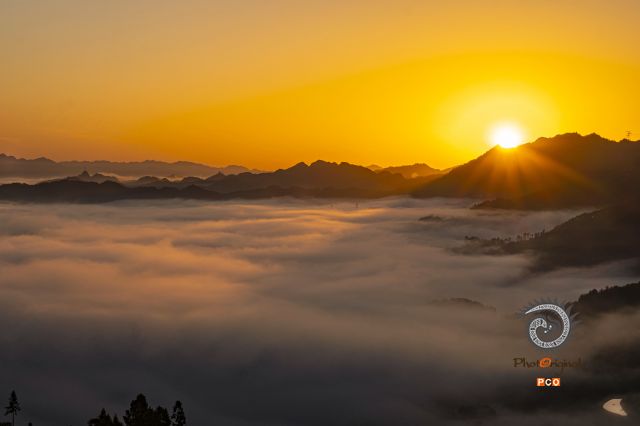 小溪日出