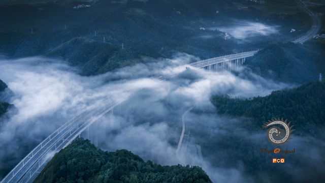 《云中桥》——都匀饶家河大桥