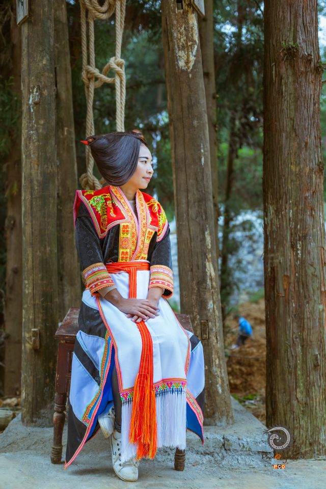 古董苗服饰