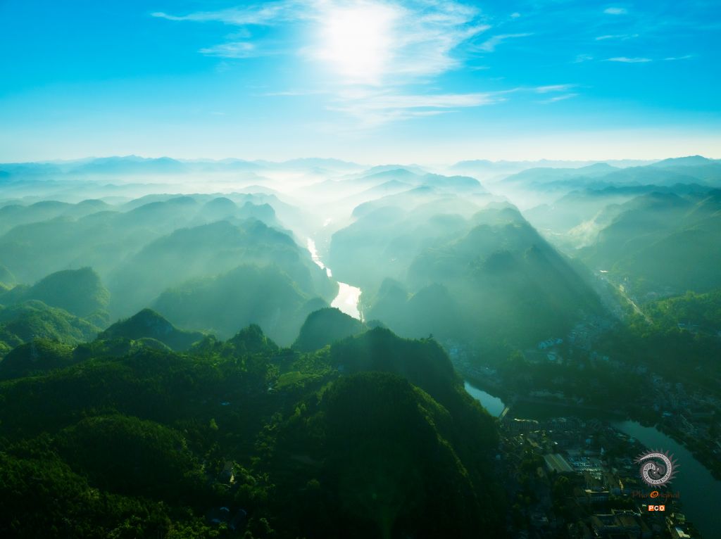 雾隐镇远山河梦