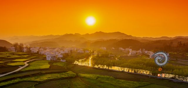 夕照浪塘