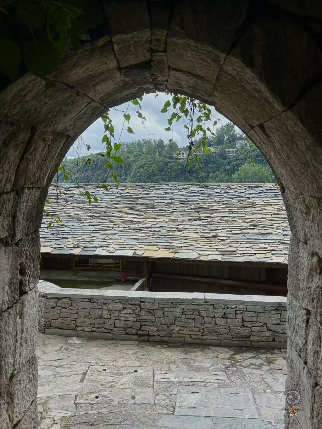 凝固的乡土诗行