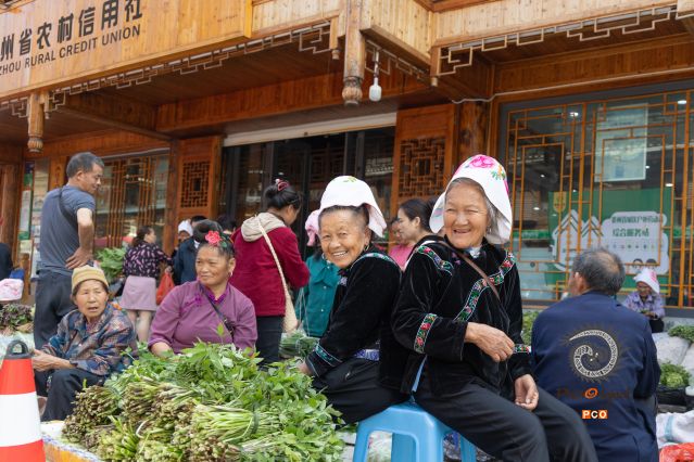 《民族风里的菜市乐韵》