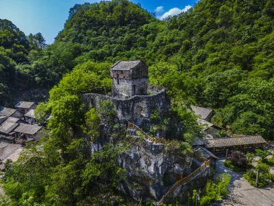 《高荡千年古寨》