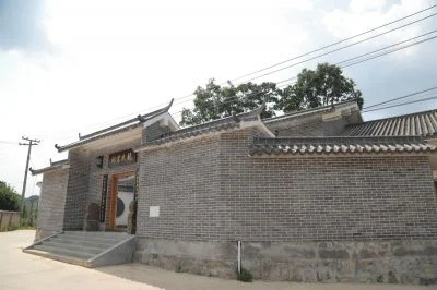 《龙氏宗祠》