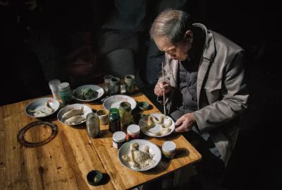 《屯堡守艺人-鲍吉荣》