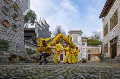 《汉韵绮丽：隆里花脸龙》