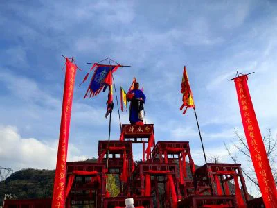 《马官下坝·地戏展演》