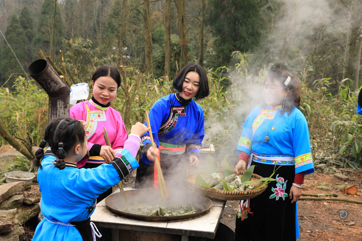 0057-《烟火气》（组图）余光红  18008538438-DM8A08421200.jpg