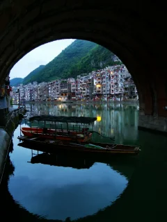2023多彩贵州·第十六届中国原生态国际摄影大展 · 青山 的图集