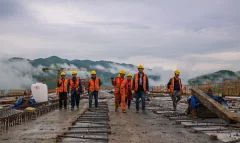 2023多彩贵州·第十六届中国原生态国际摄影大展 · 跑羊 的图集