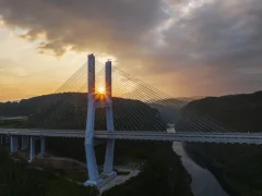 2023多彩贵州·第十六届中国原生态国际摄影大展 · 叶子烟 的图集