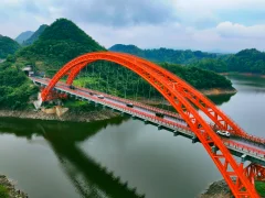 2023多彩贵州·第十六届中国原生态国际摄影大展 · 亦心清 的图集