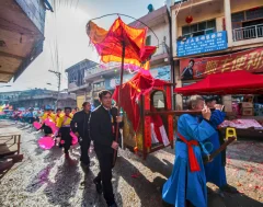 2025多彩贵州·第十八届中国原生态国际摄影大展 · 潇洒玩玩 的图集