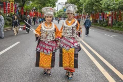 ​2024多彩贵州·第十七届中国原生态国际摄影大展 · 路人悠悠 的图集