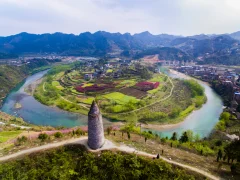 多彩贵州·第十四届中国原生态国际摄影大展 · 无线的风筝 的图集