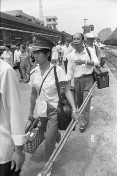 《别了，黔桂老铁路》