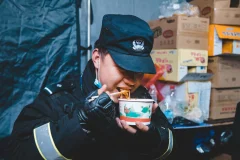 《一份爱心饺 温暖一座城》