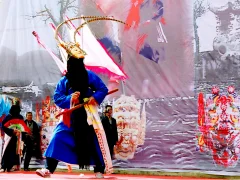 《地戏演绎远古的悲壮组照 》