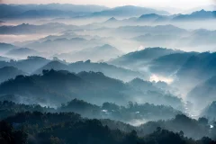 《水墨群山》